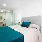 Five Dreams , 2 Piscina Privada