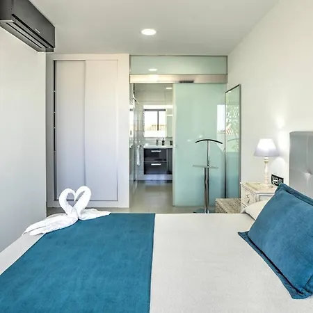 Five Dreams , 2 Piscina Privada