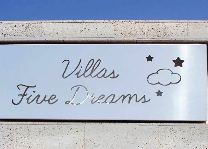 Five Dreams , 2 Piscina Privada